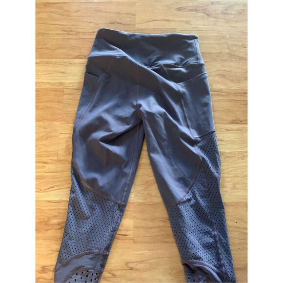Victoria’s Secret sport extra small workout pants, gray/purple color has pockets - Picture 5 of 5
